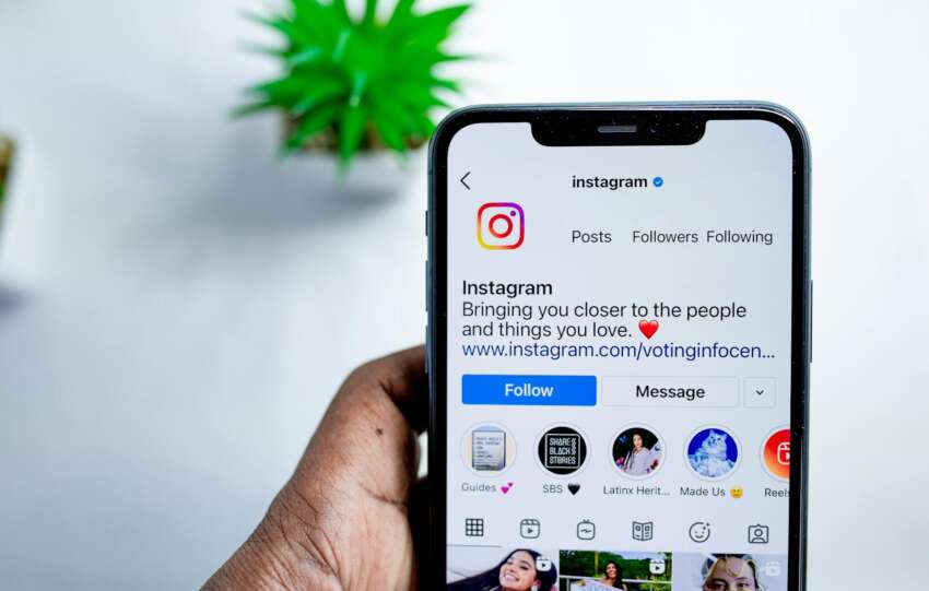 ten powerful AI tools for Instagram video traffic enhancement.